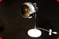 Lamp Sixties space age verstelbare Bureaulamp met Chromen bol kap